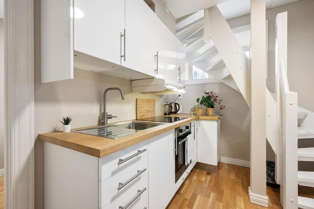 New! Modern City Apt: Central W/ Private Entrence Берген Екстериор снимка