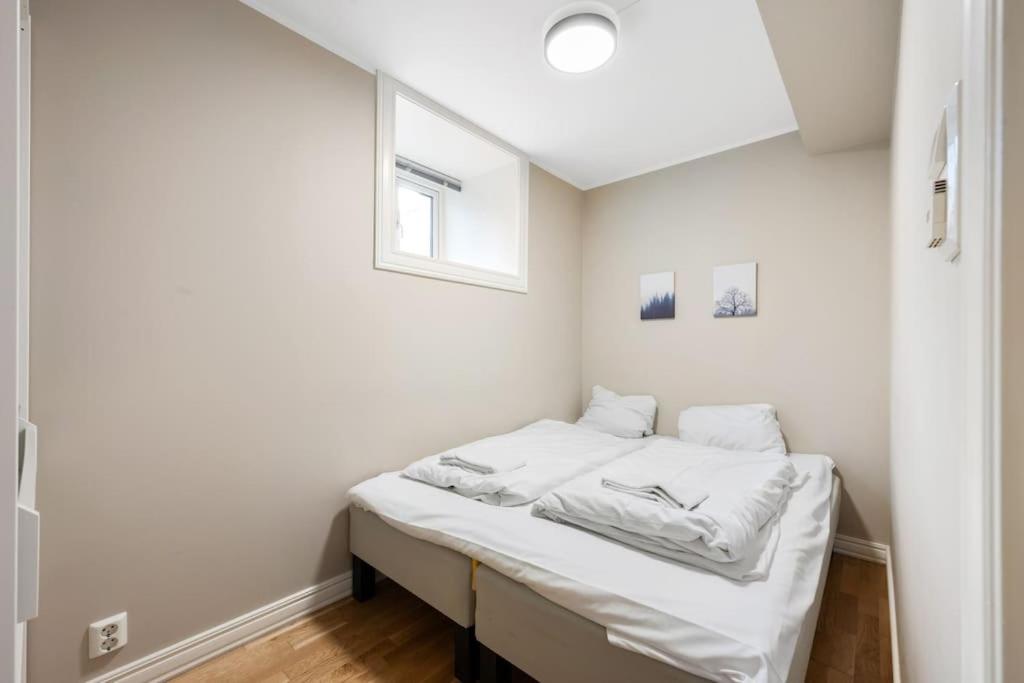 New! Modern City Apt: Central W/ Private Entrence Берген Екстериор снимка